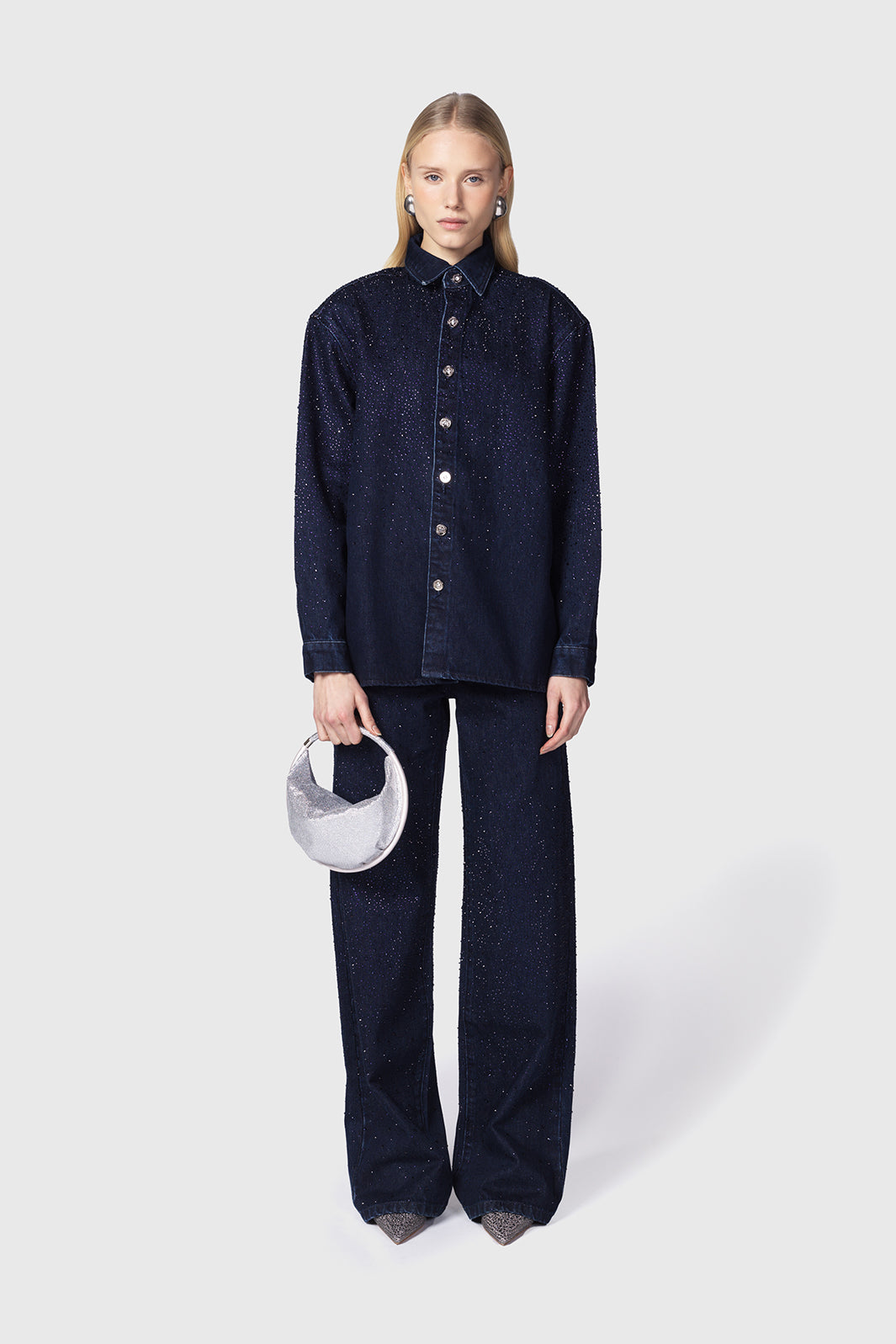 Anser-camicia-over-blu-in-denim-con-strass-Twentyfourhaitch_1_1.jpg