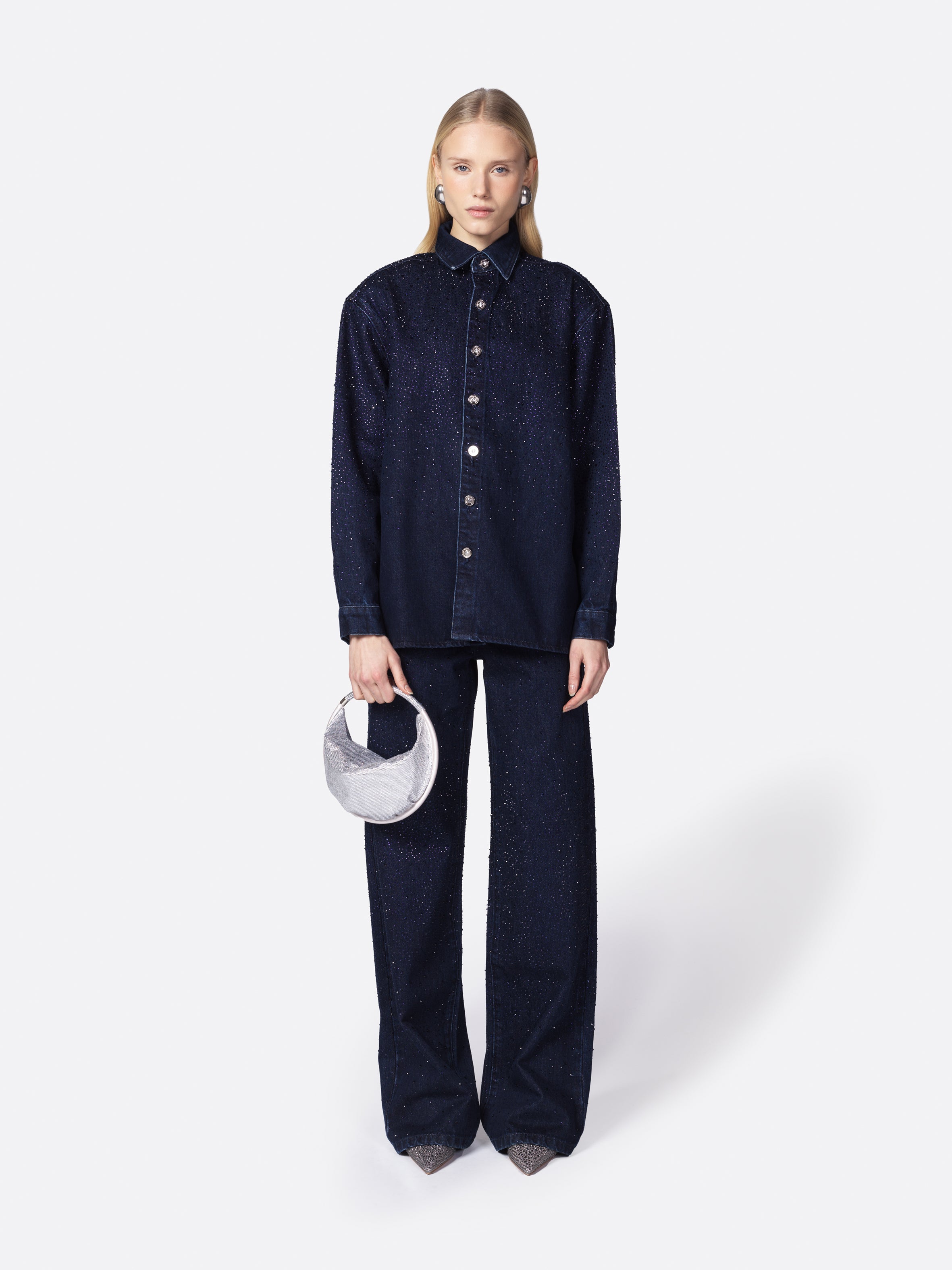 Anser-camicia-over-blu-in-denim-con-strass-Twentyfourhaitch_1_f43832a1-74a7-4f44-a5ae-0471682729b6.jpg