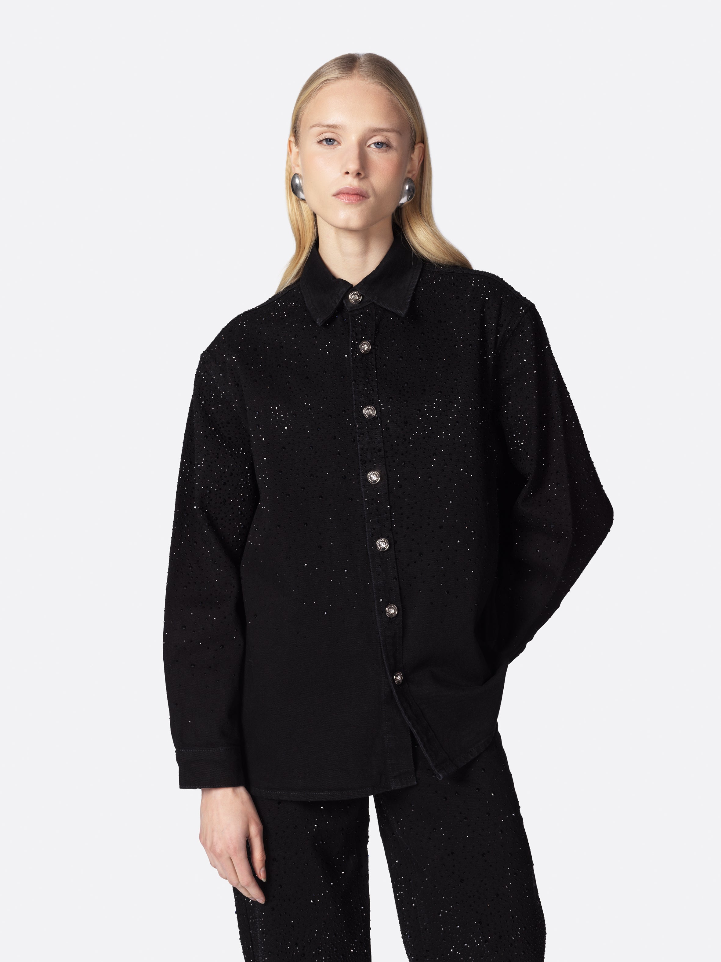 Anser-camicia-over-nero-in-denim-con-strass-Twentyfourhaitch_2.jpg