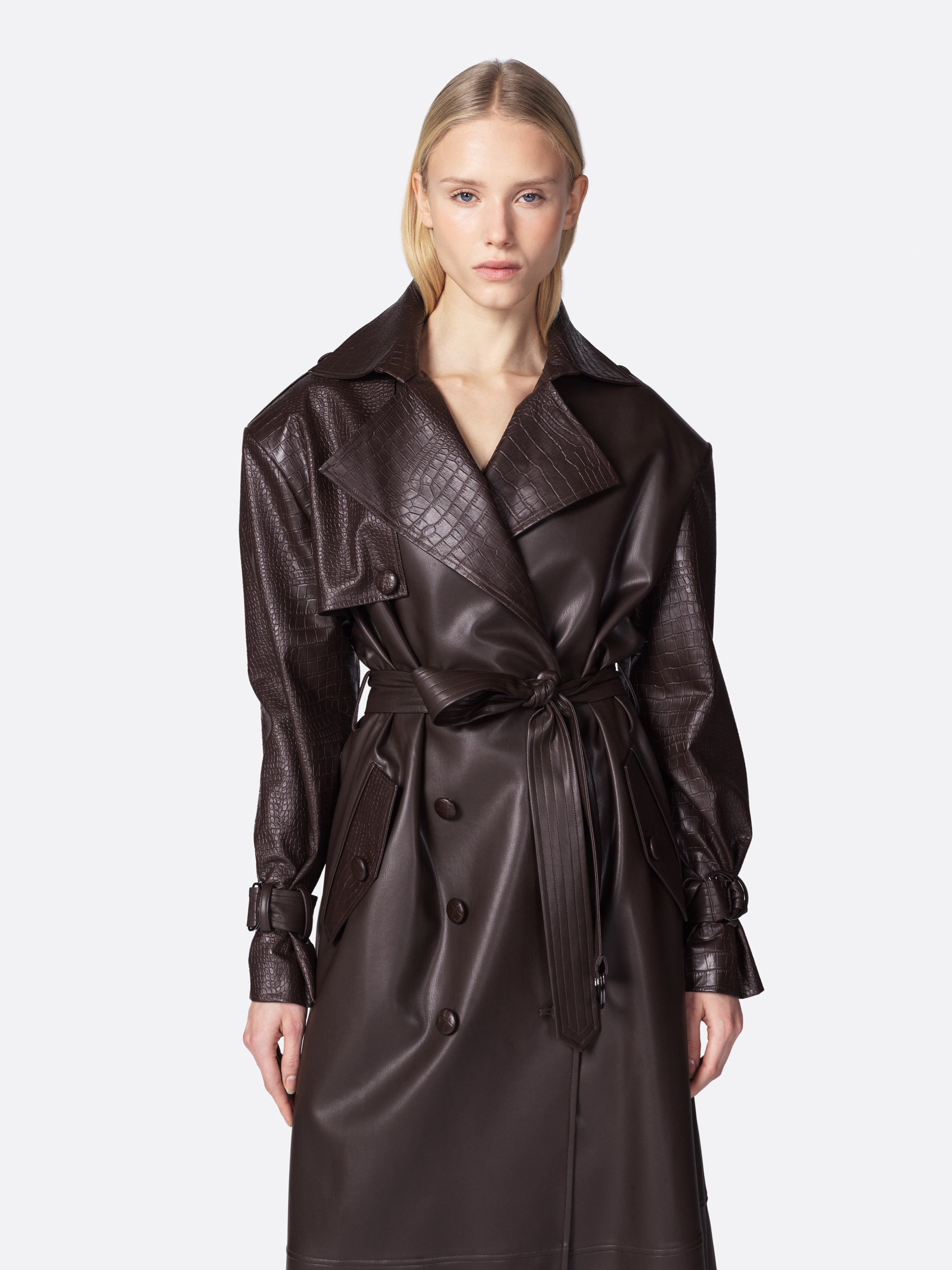 Gizem-trench-marrone-in-effetto-pelle-con-croco-Twentyfourhaitch_3.jpg