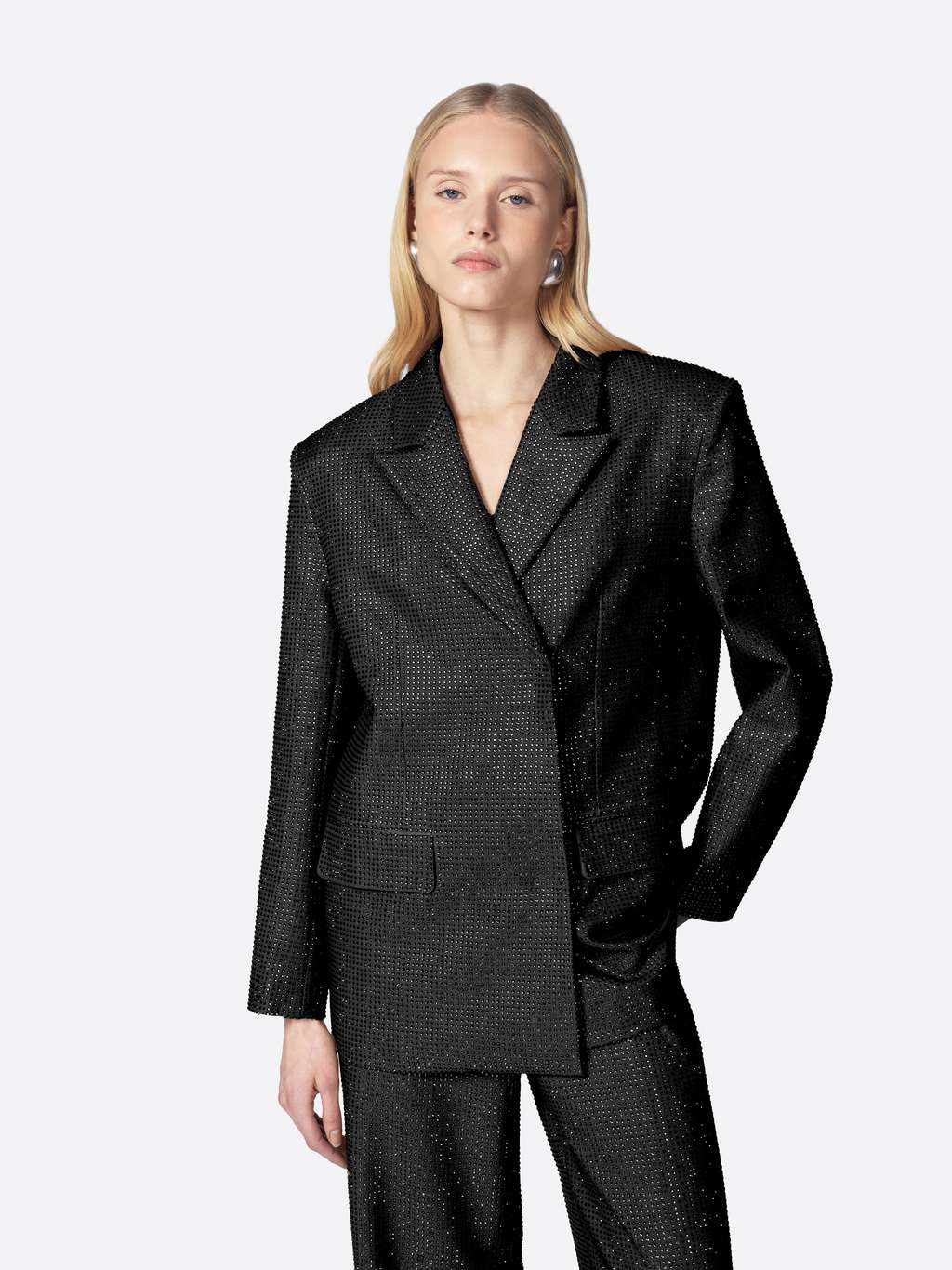 Imarya-giacca-over-doppiopetto-nero-in-satin-con-strass-Twentyfourhaitch_1.jpg