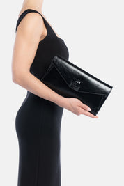 POCHETTE LARKEN NERA IN VERNICE