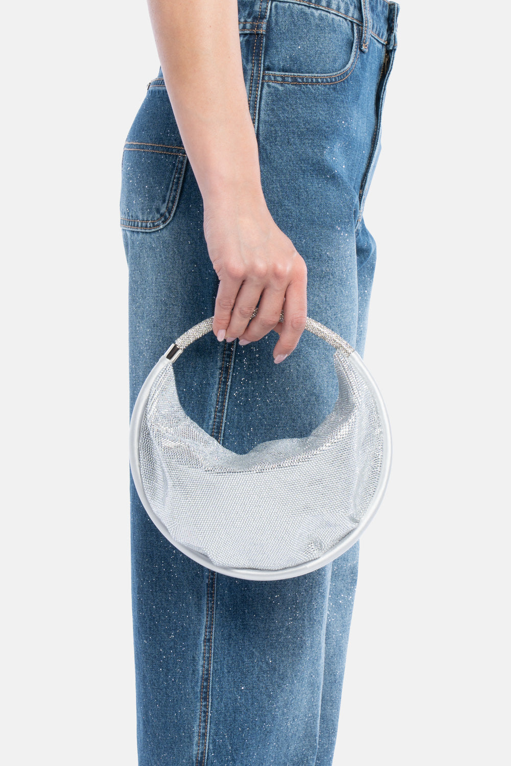 Moon-Bag-borsa-handbag-argento-in-maglia-strass-con-manico-Twentyfourhaitch_4.jpg