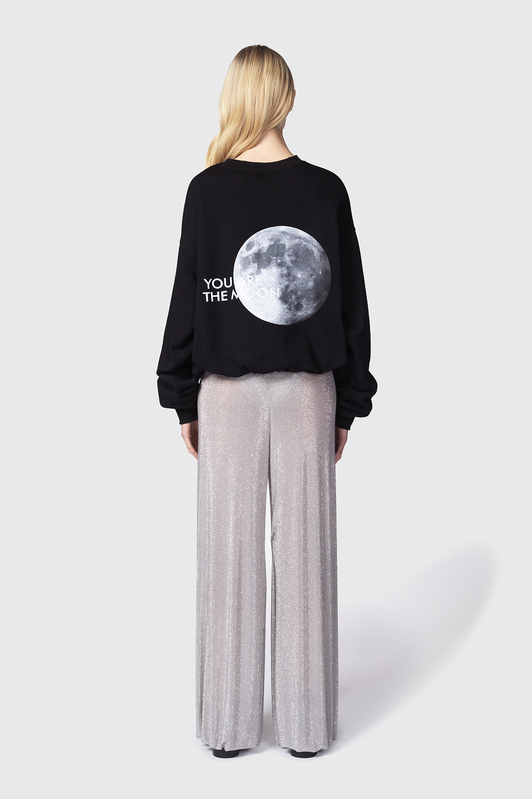 Moon-felpa-crop-nero-con-Nebula-Twentyfourhaitch_1_2.jpg