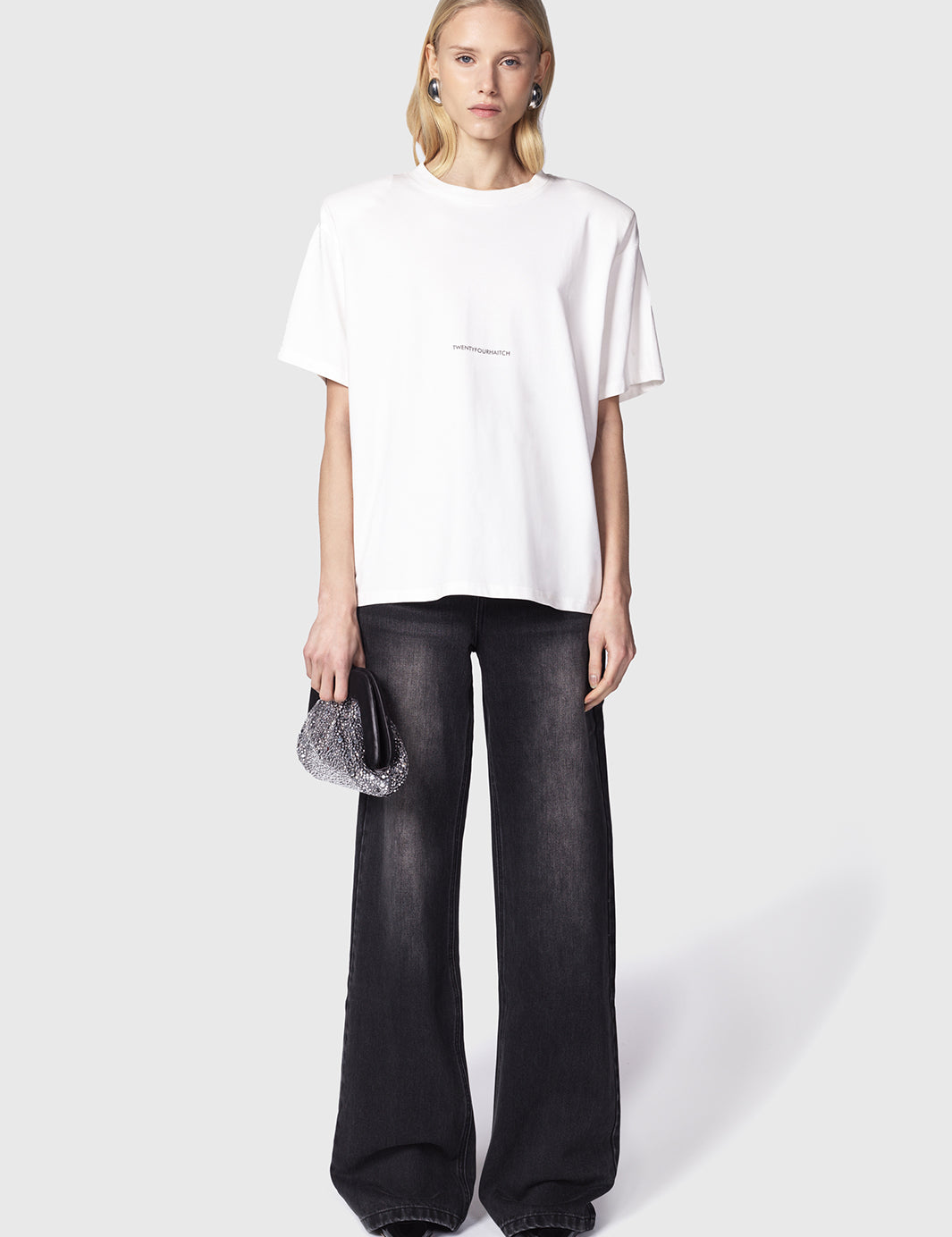Moon-t-shirt-over-bianco-in-cotone-con-Ori-Twentyfourhaitch_1_1_130b7abc-e6cf-421e-a3e0-f4624632209f.jpg