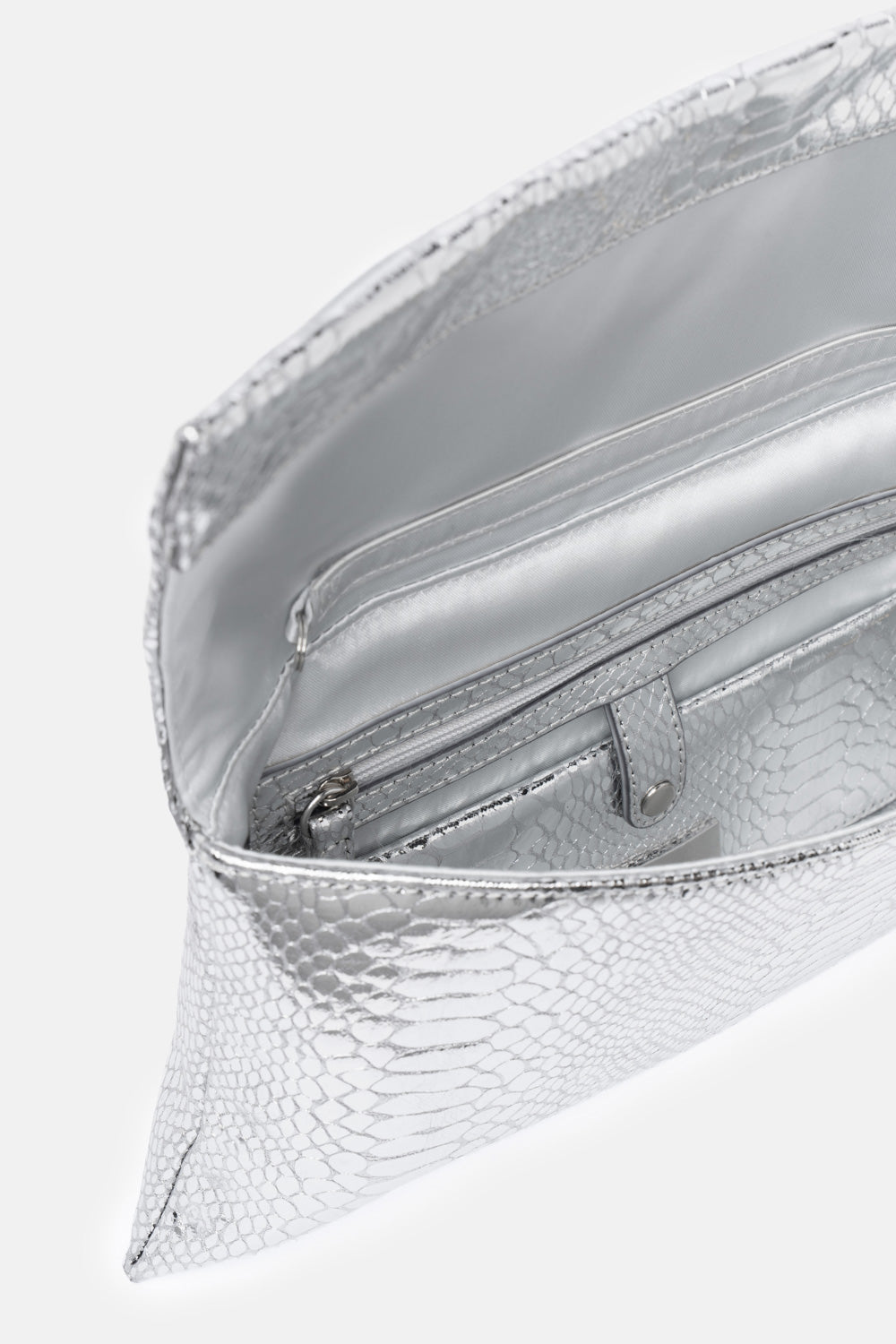 Nireya-borsa-pochette-argento-in-pelle-stampa-pitone-con-tracollina-Twentyfourhaitch_3.jpg