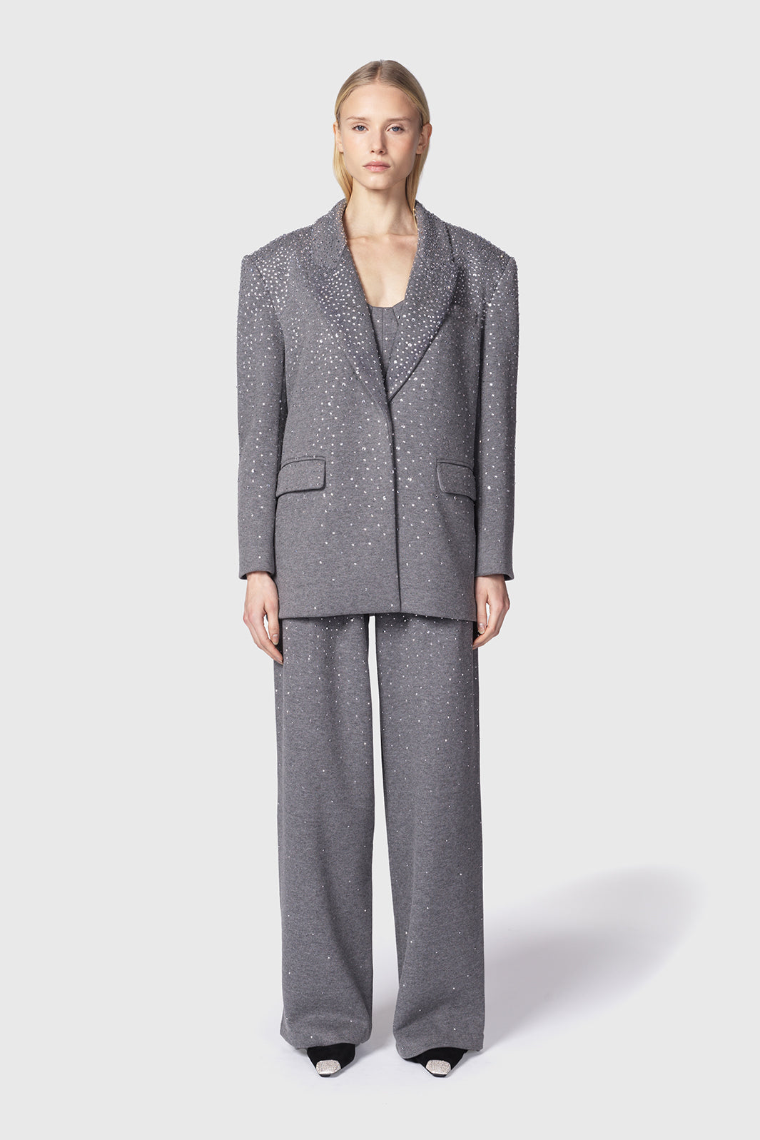 Quira-giacca-over-oversize-grigio-in-flanella-con-strass-Twentyfourhaitch_1_1_309e40b1-d270-443a-8872-71b865788d72.jpg