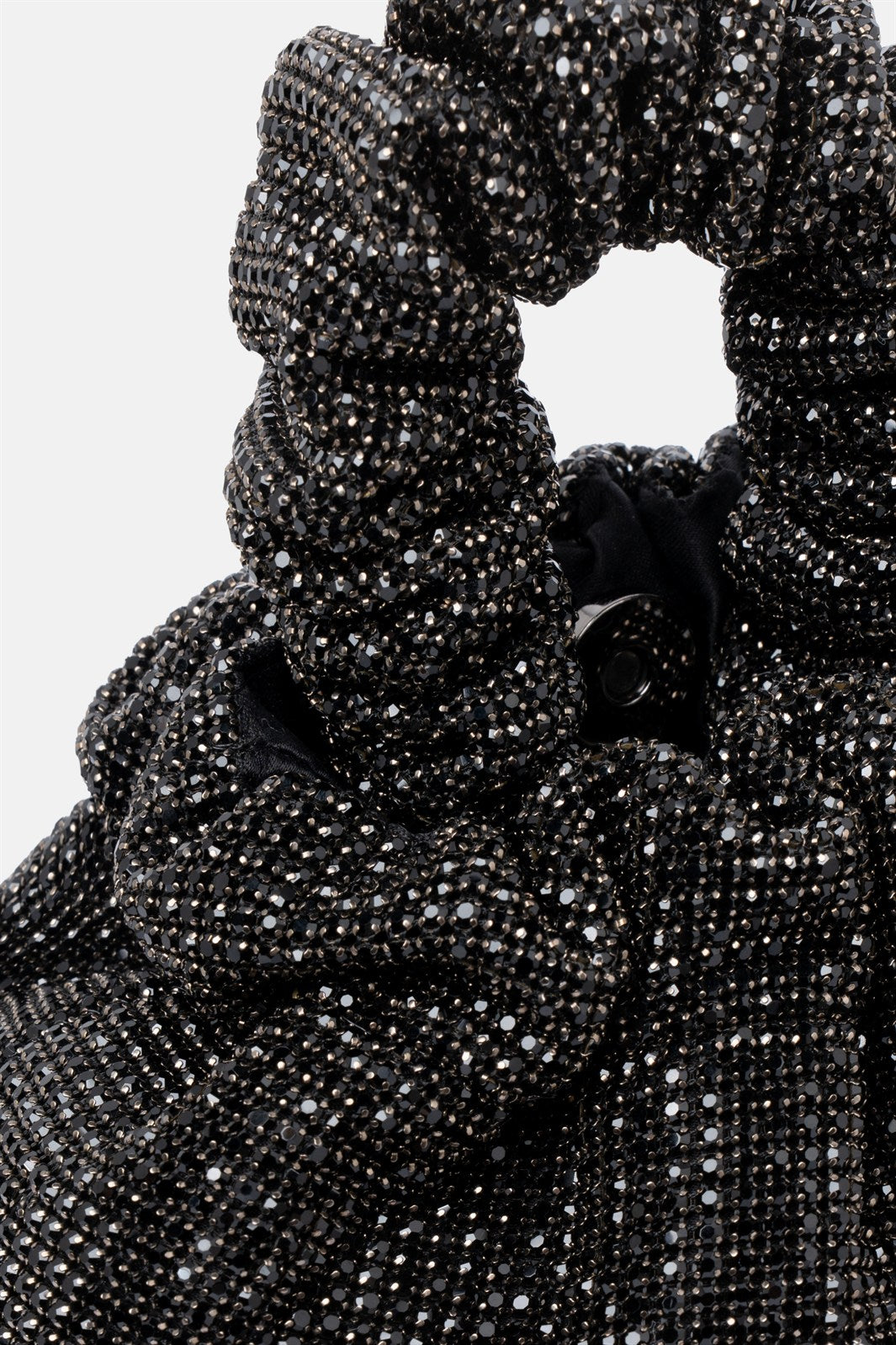 Angel Aura – black pouch bag | TWENTYFOURHAITCH – detail