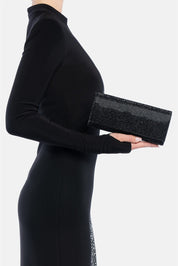 French 75 – clutch nera | TWENTYFOURHAITCH – indossata dalla modella