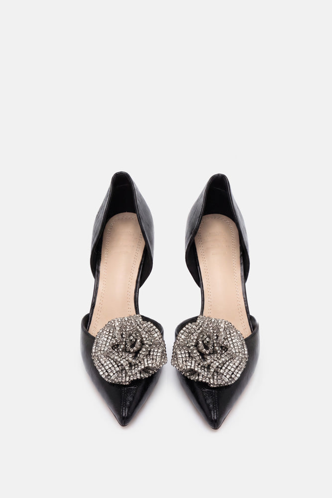 Amirae – black pumps | TWENTYFOURHAITCH – front view