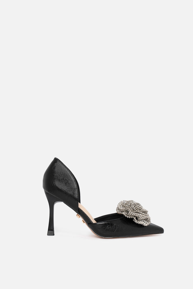 Amirae – black pumps | TWENTYFOURHAITCH – side view