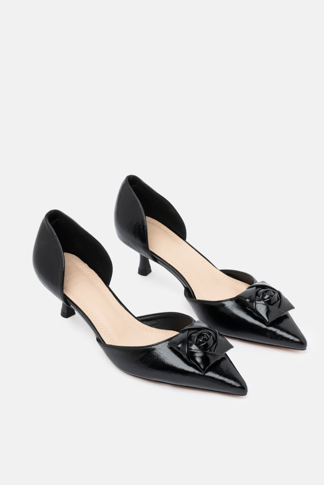 Faele – black pumps | TWENTYFOURHAITCH – three-quarter view