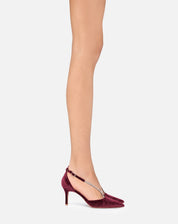 Feriel – burgundy pumps | TWENTYFOURHAITCH – worn by model