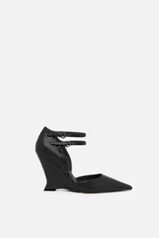 Iska – black pumps | TWENTYFOURHAITCH – side view