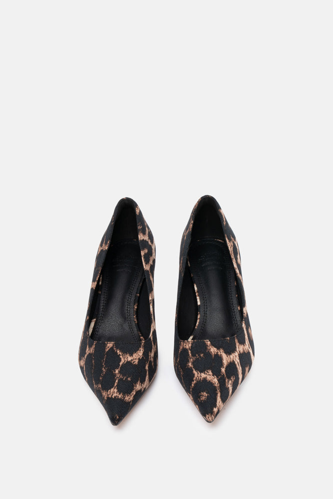 Levara – animal print pumps | TWENTYFOURHAITCH – front view