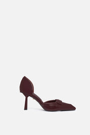 Lysor – burgundy pumps | TWENTYFOURHAITCH – side view