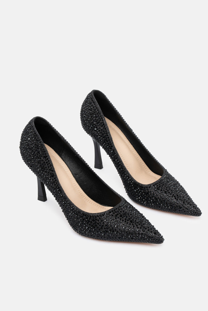 Teylor – black pumps | TWENTYFOURHAITCH – three-quarter view