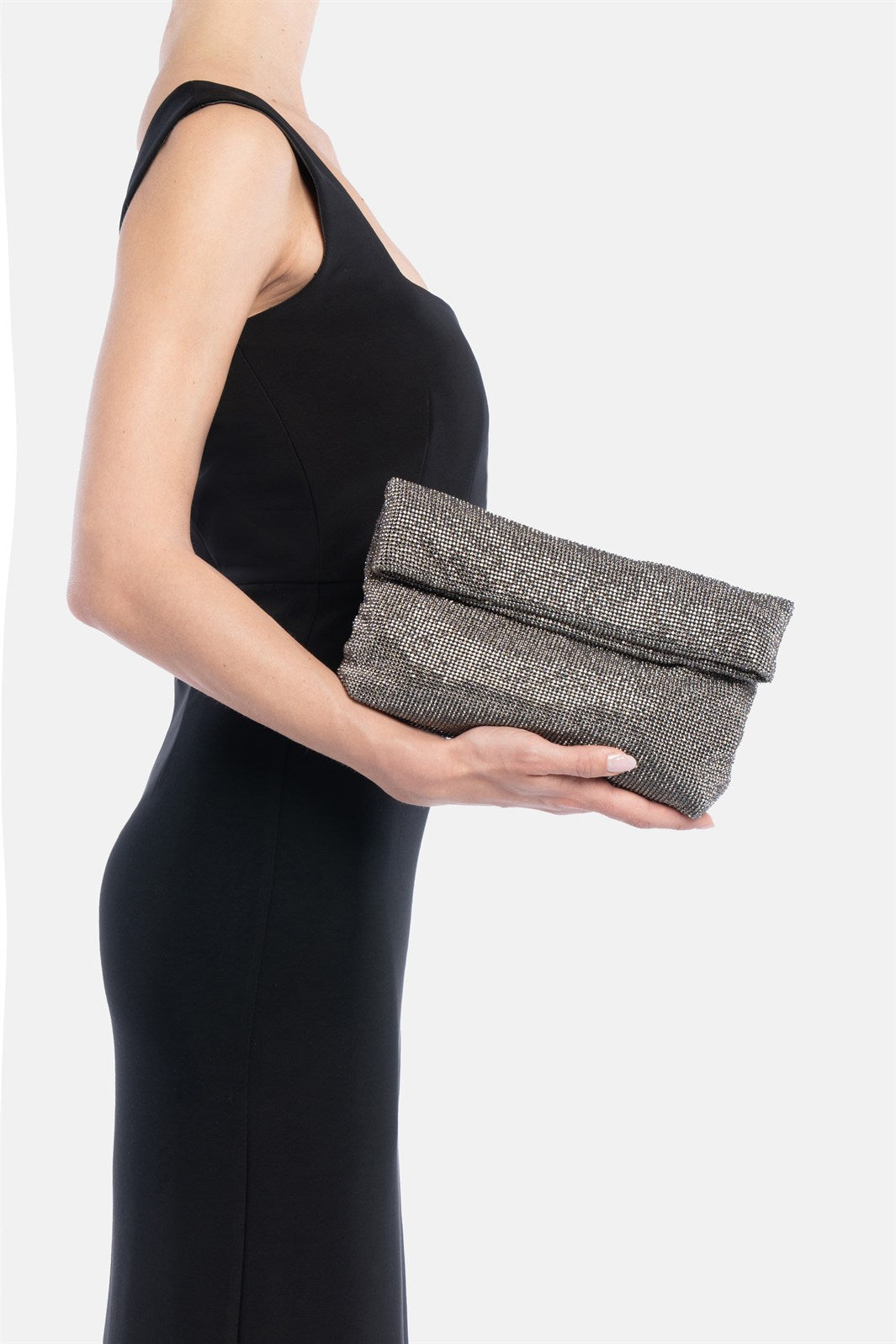 Varadero – mini pochette grigia | TWENTYFOURHAITCH – indossata dalla modella