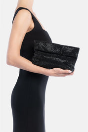 Varadero – mini pochette nera | TWENTYFOURHAITCH – indossata dalla modella