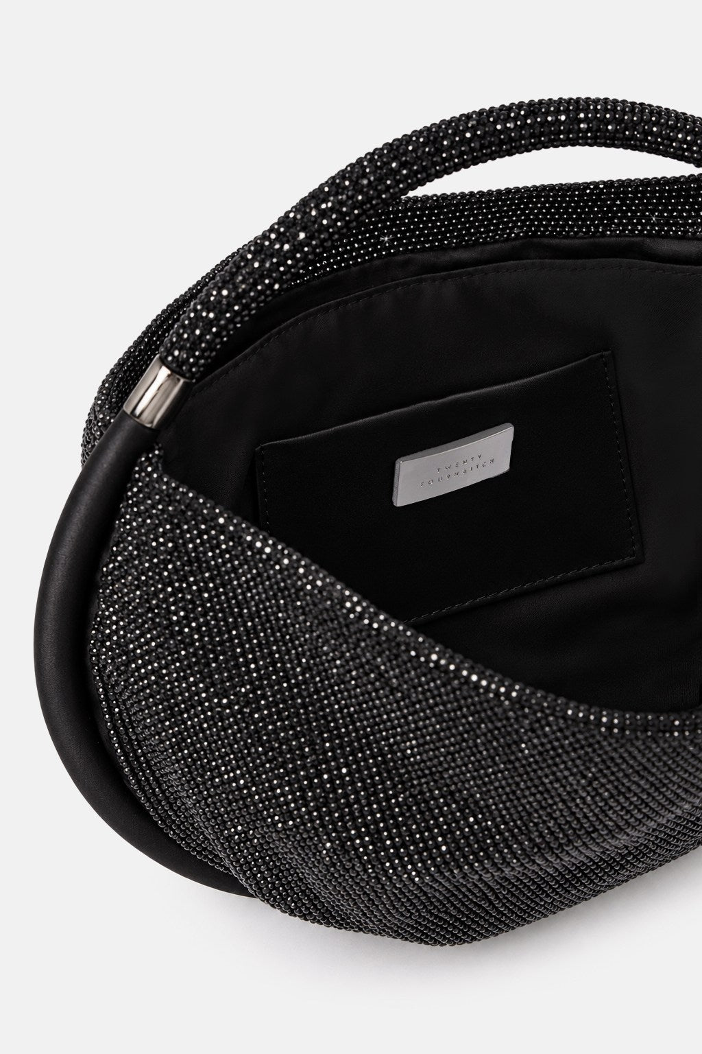 Moon Bag – handbag nera | TWENTYFOURHAITCH – dettaglio