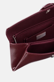 Larken – pochette bordeaux in vernice | TWENTYFOURHAITCH – dettaglio