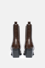 Teura – brown boots | TWENTYFOURHAITCH – back view