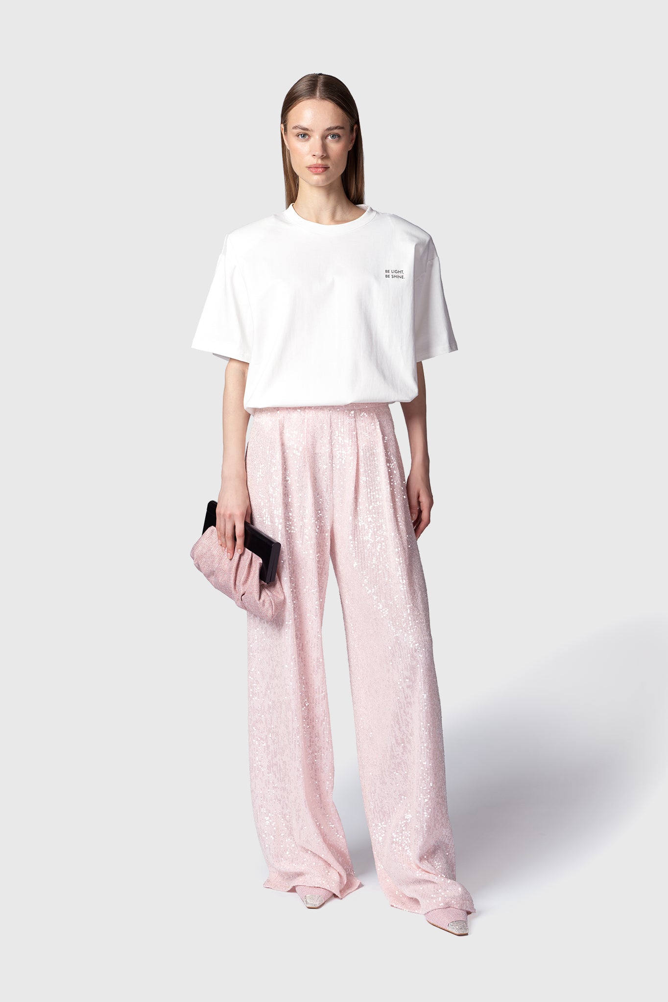 t-shirt-be-light-bianco-mezza-manica-new-arizona-pantalone-paillettes-twentyfourhaitch_1_3_b15fc782-a8fc-4ae2-a07e-428cae79fe48.jpg
