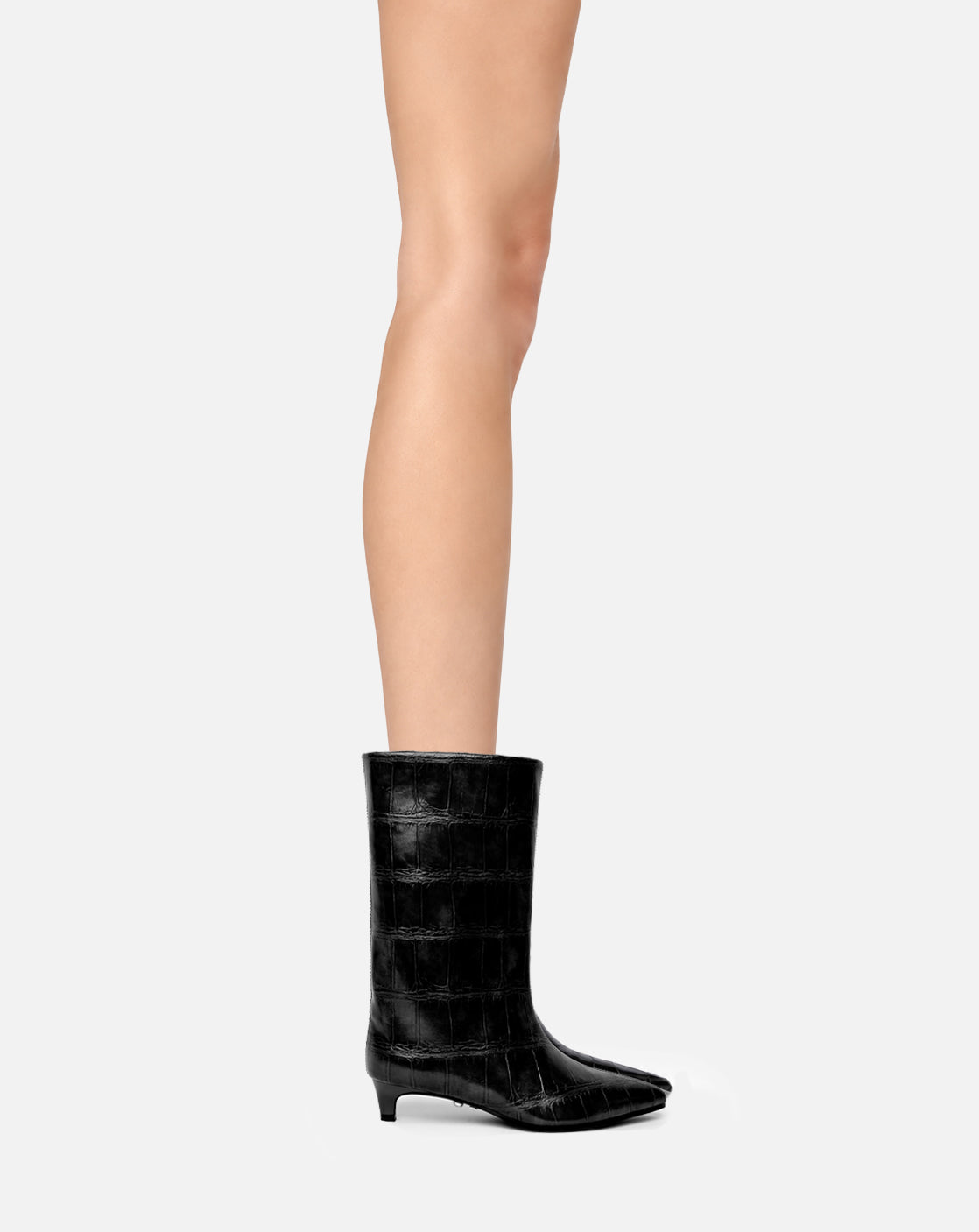 Olenor – black ankle boots | TWENTYFOURHAITCH – worn by model